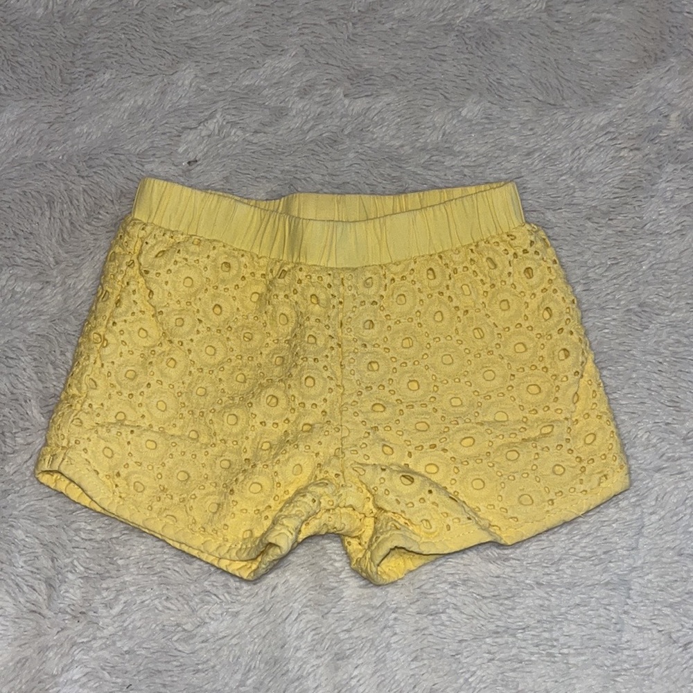 (3 for $10) yellow 6-12 month shorts baby girl